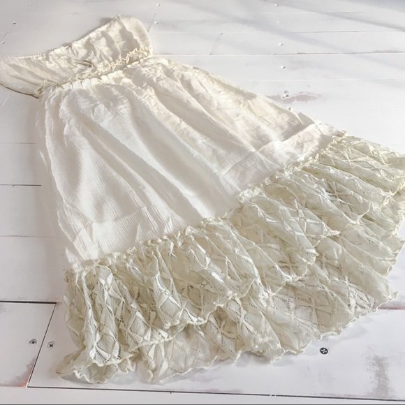 *LAST ONE* Ivory Antique Lace Dress - Picture 2 of 8